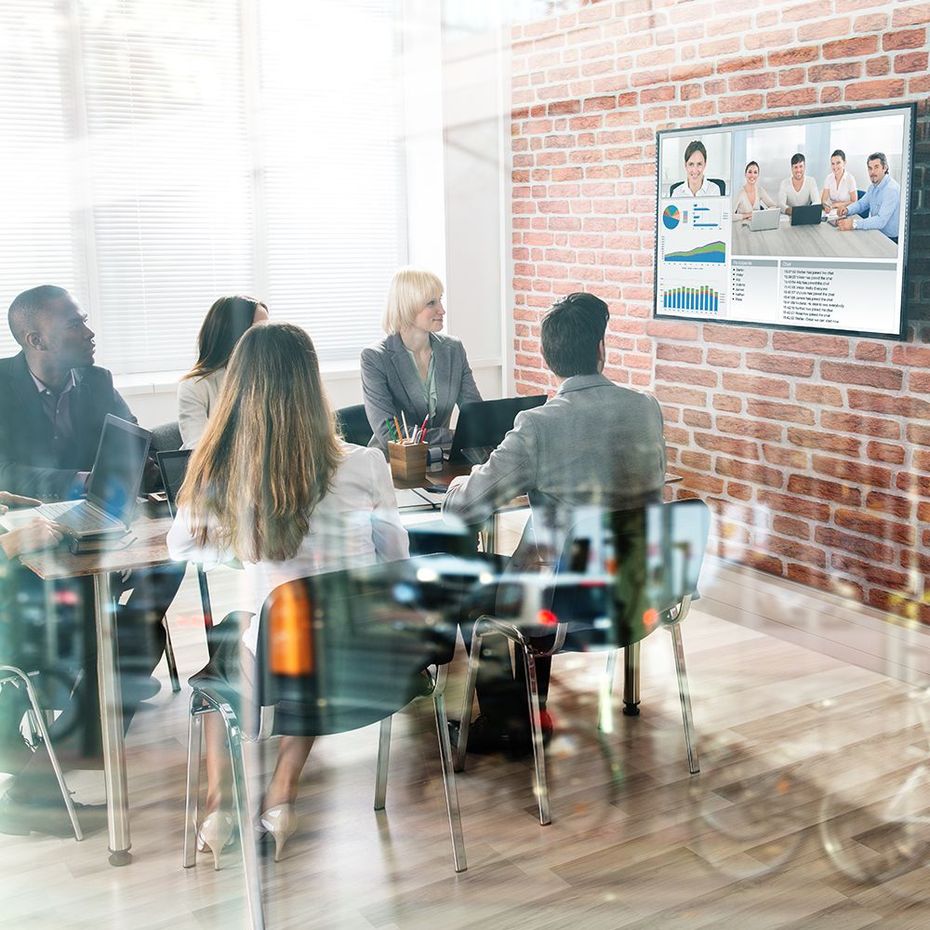 technology-business-meeting