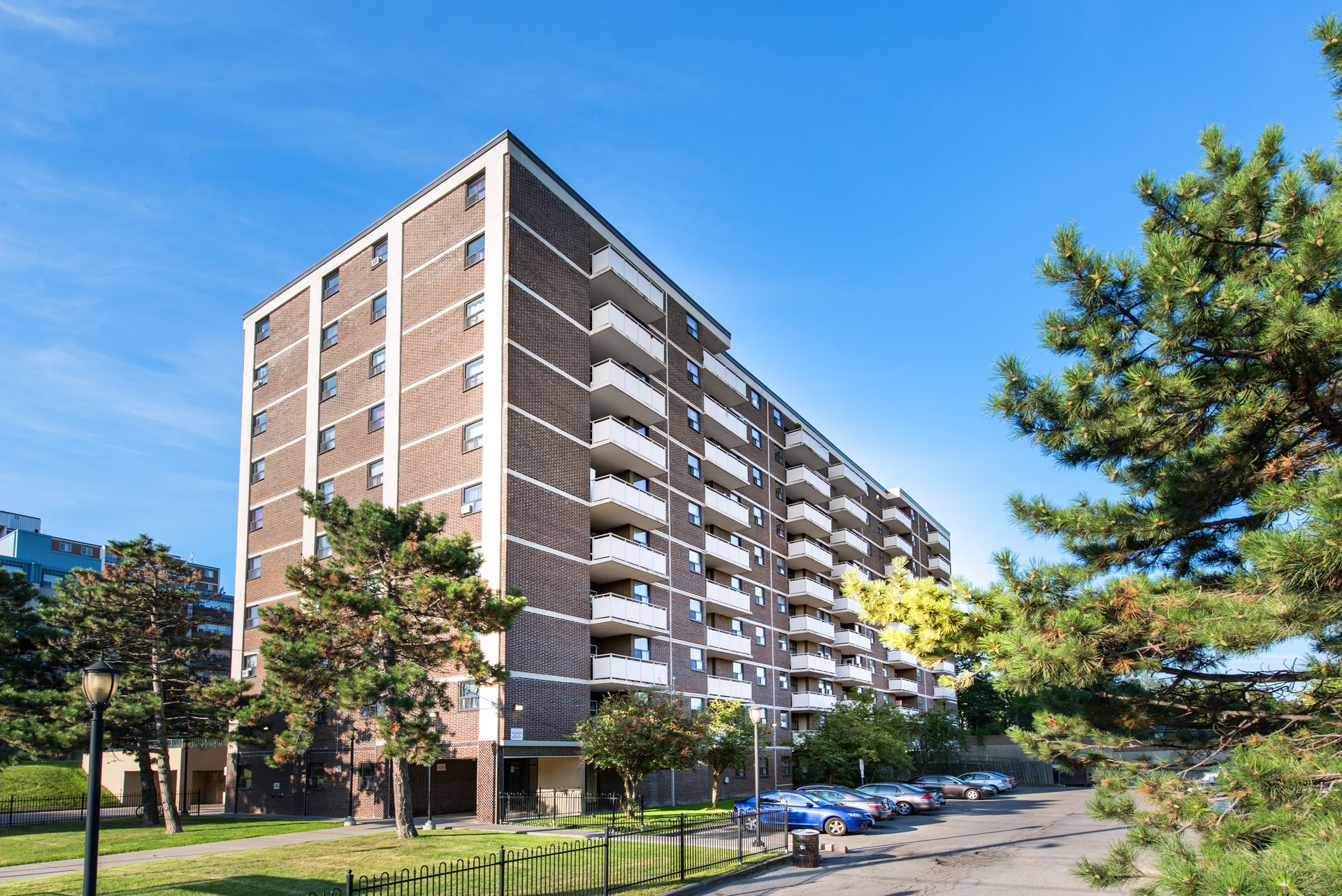 570 Transit Rd Know Your Neighborhood: Scarborough | 570 Birchmount Road