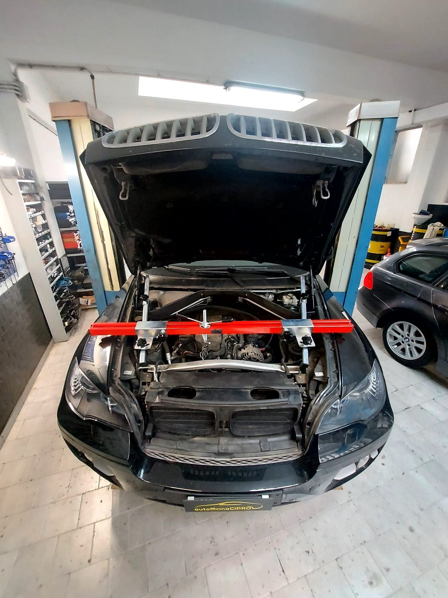 riparazione motore auto