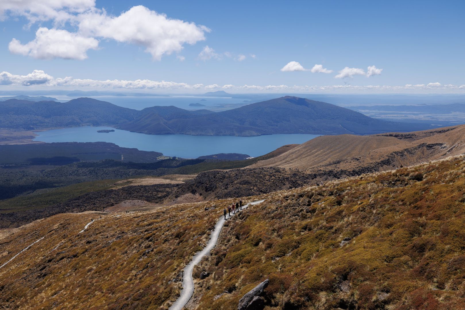 The view from the Ketetahi lookout on the Tongariro Alpine Crossing