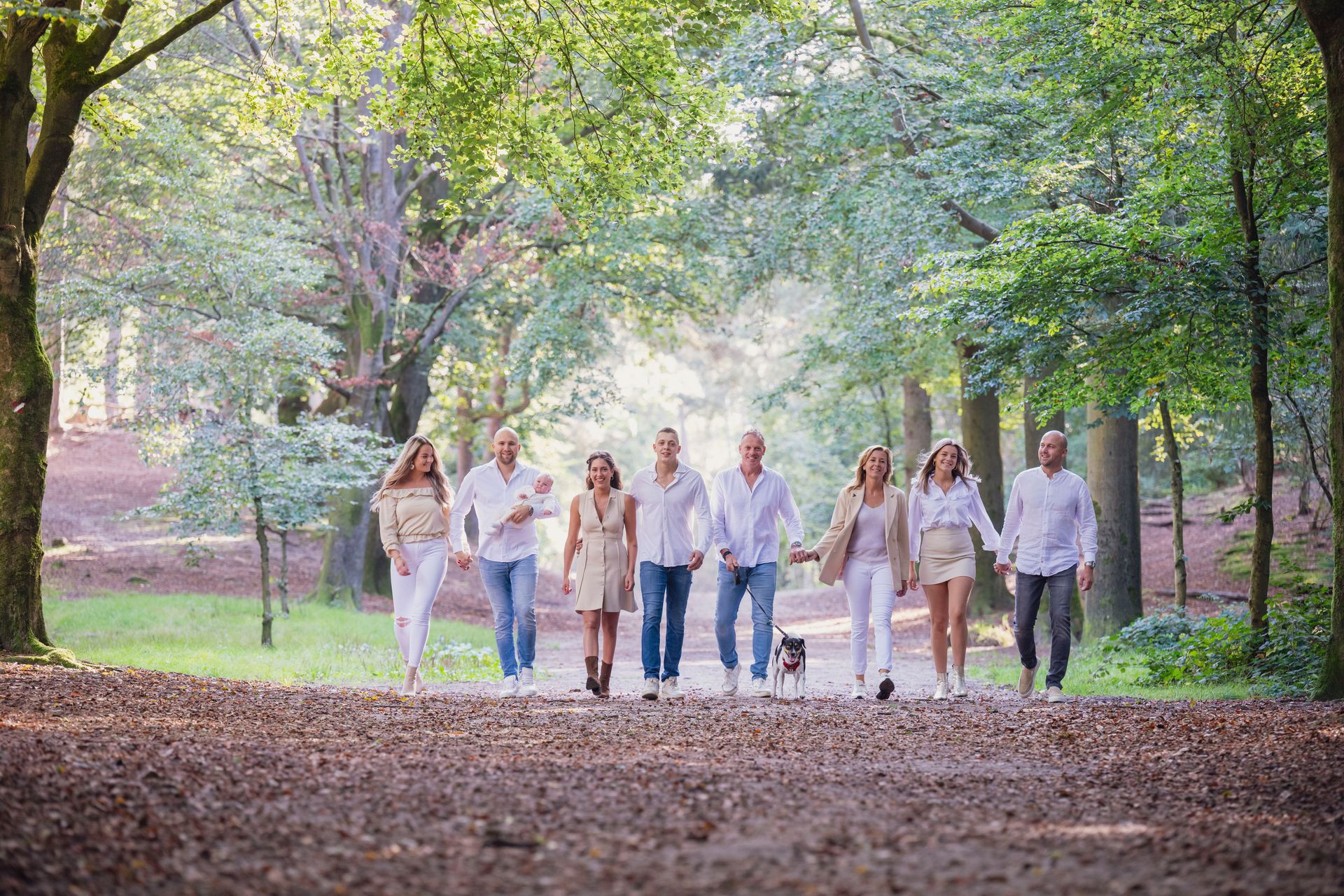 Familiefoto in de bossen bij Bergen op Zoom