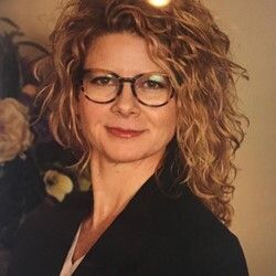  Carrie (Helton) Harris