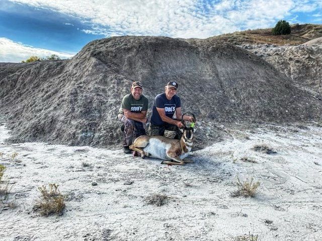 Sobo's testimonial guided mule deer hunt with Jon Thornton
