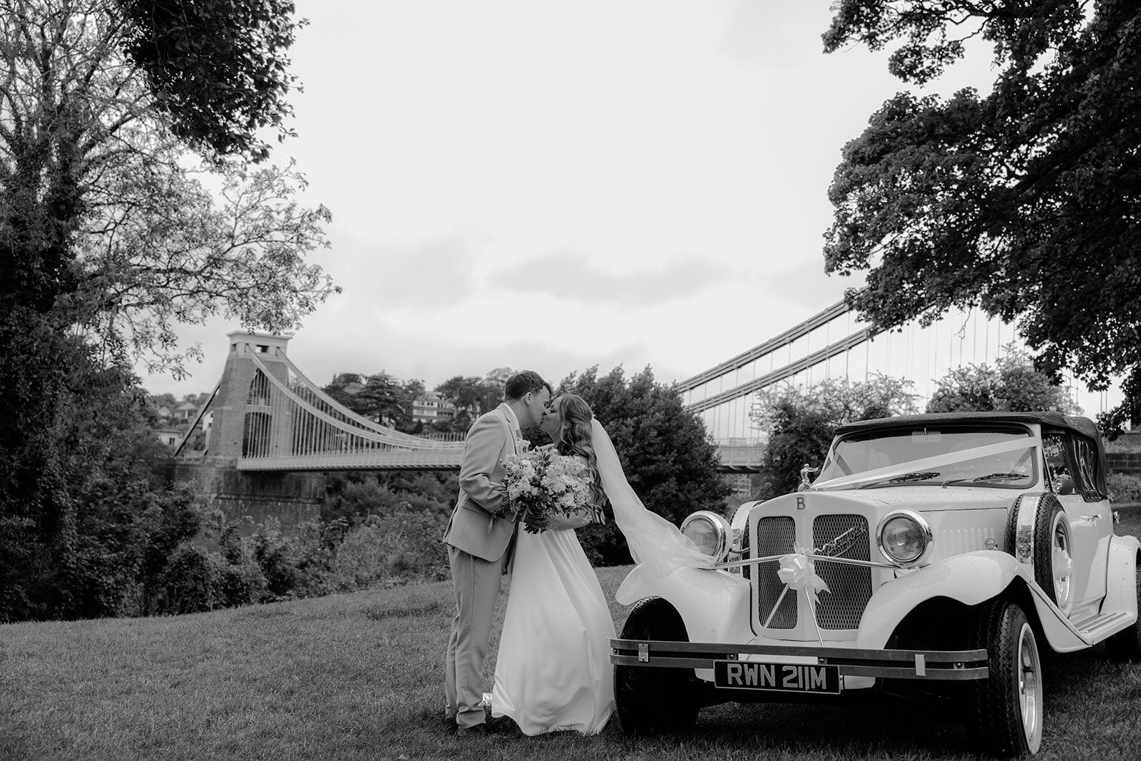 Wedding Car at Clifton Suspension Bridge