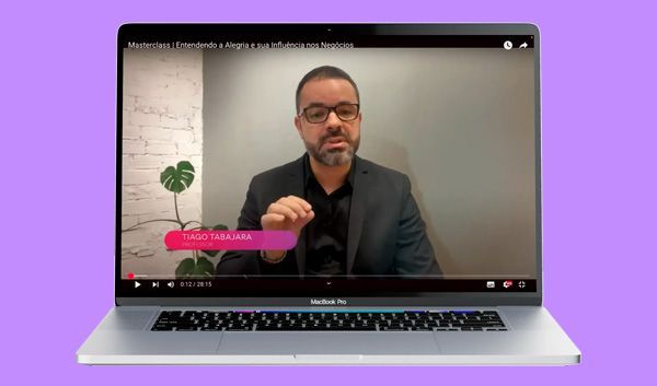 Entendendo a emoção ALEGRIA e sua influência nos negócios