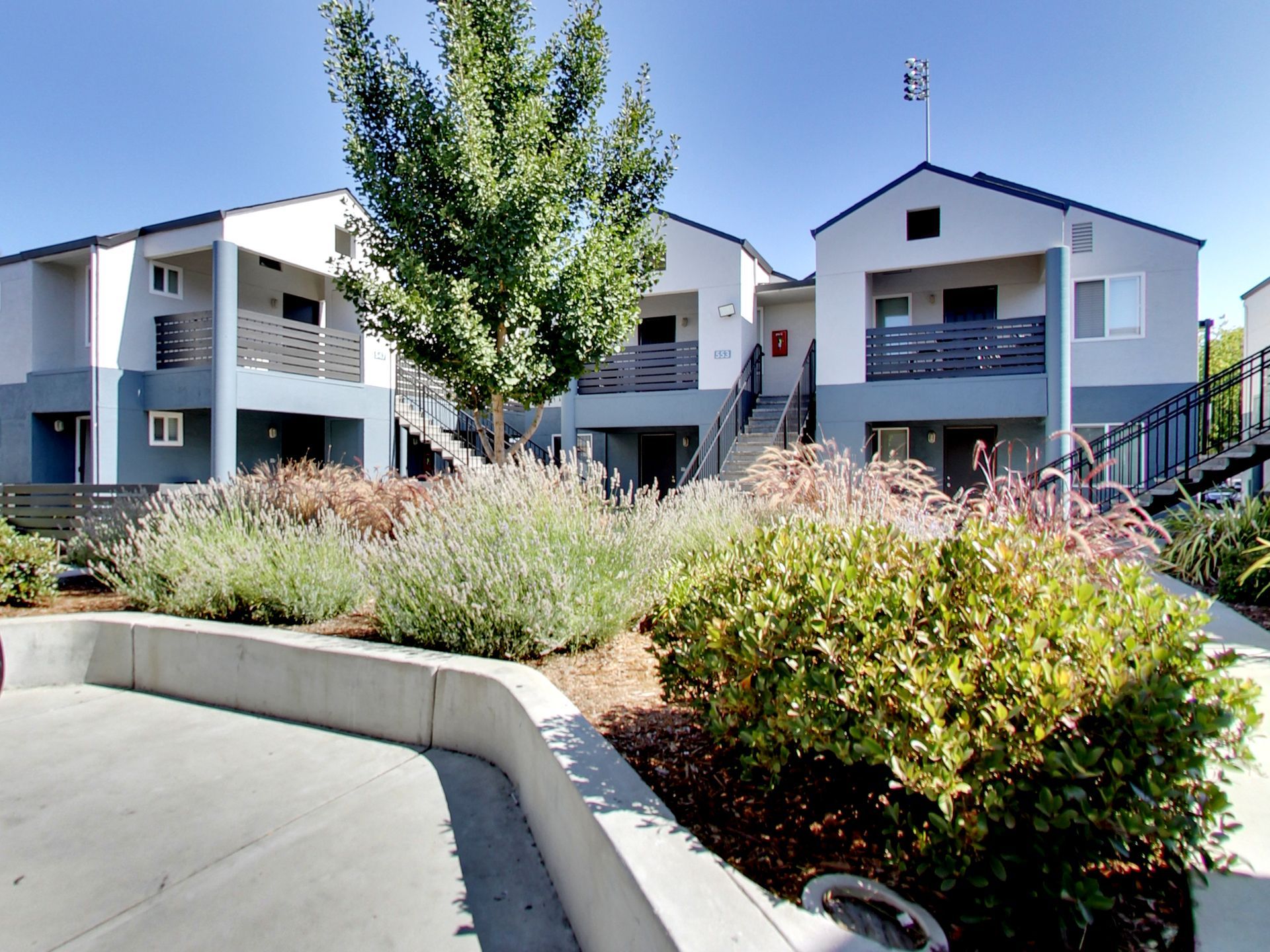 GARDEN STYLE COMMUNITY