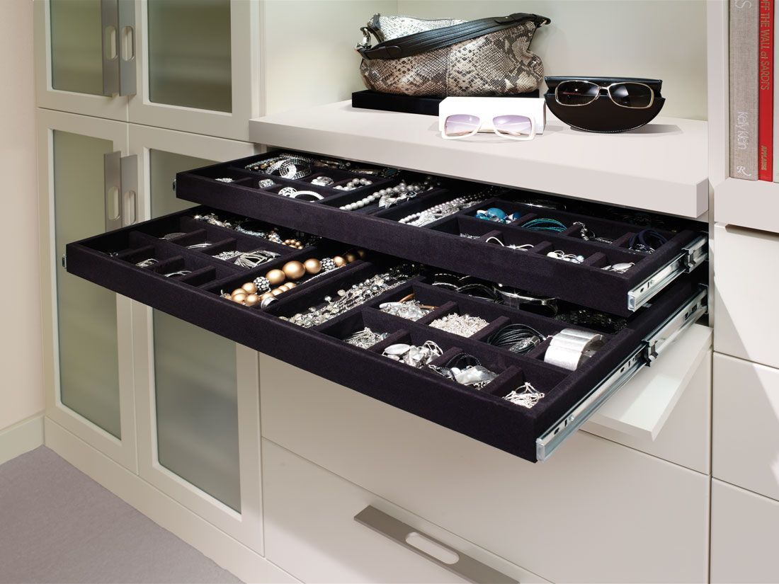 Custom jewelry store