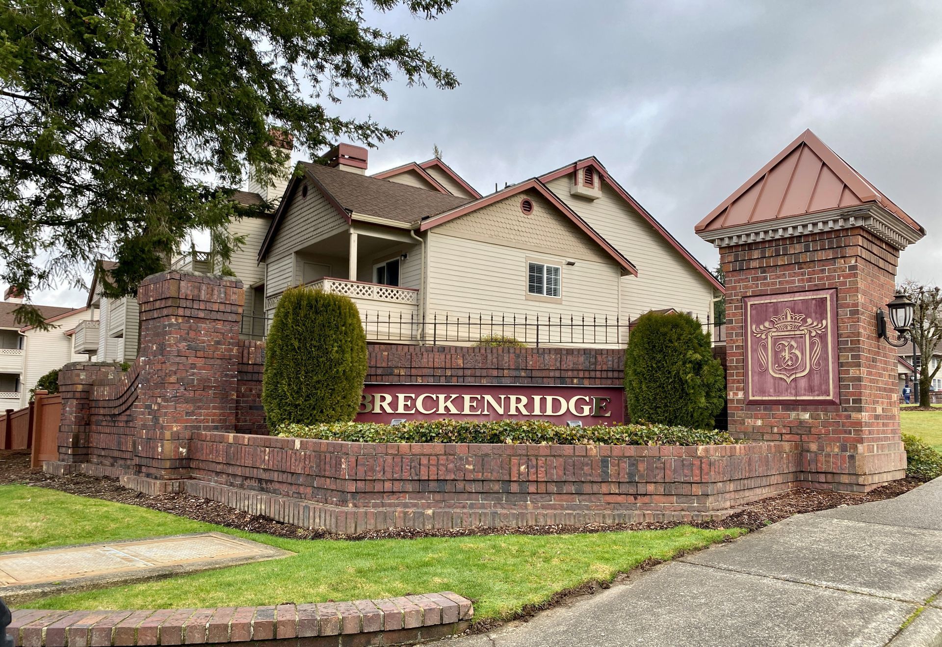 Breckenridge Apartments