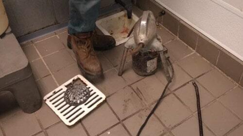 SERVICIO DE MANTENIMIENTO Y LIMPIEZA INDUSTRIAL 