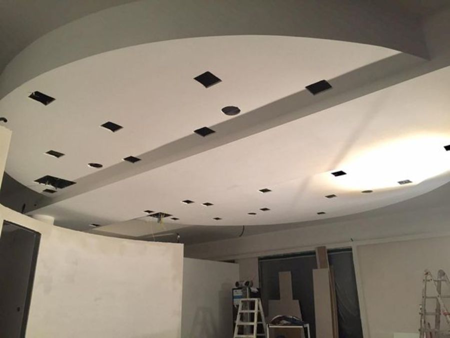 Lavoro in cartongesso per soffitto