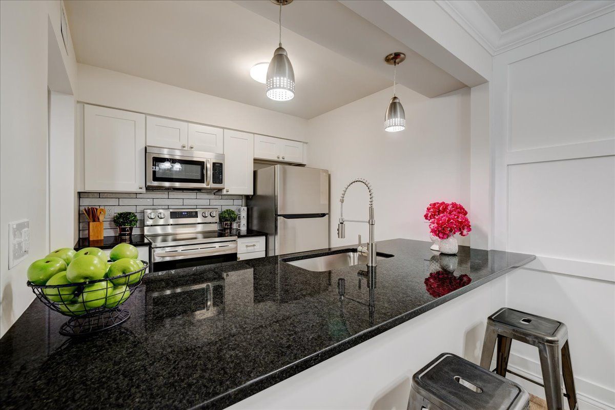 1 BED 1 BATH PLATINUM with W/D