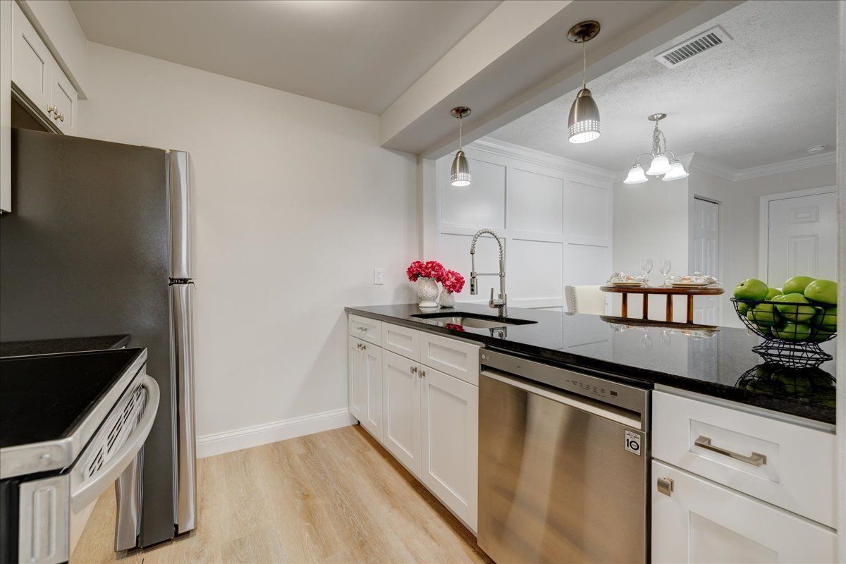 1 BED 1 BATH PLATINUM with W/D