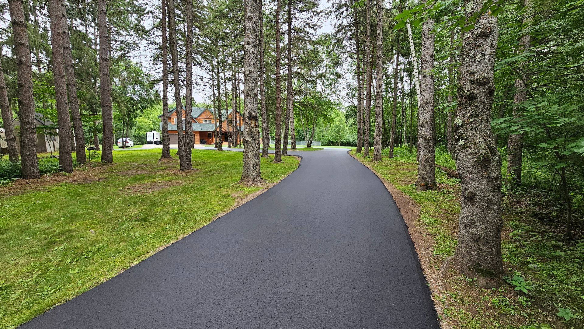 Paving Driveway — North Branch, MN — North Oaks Paving LLC