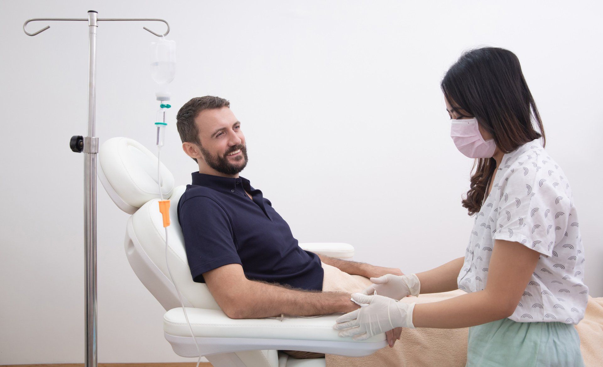 How IV Vitamin Therapy Works In Conjunction With Cancer Treatments