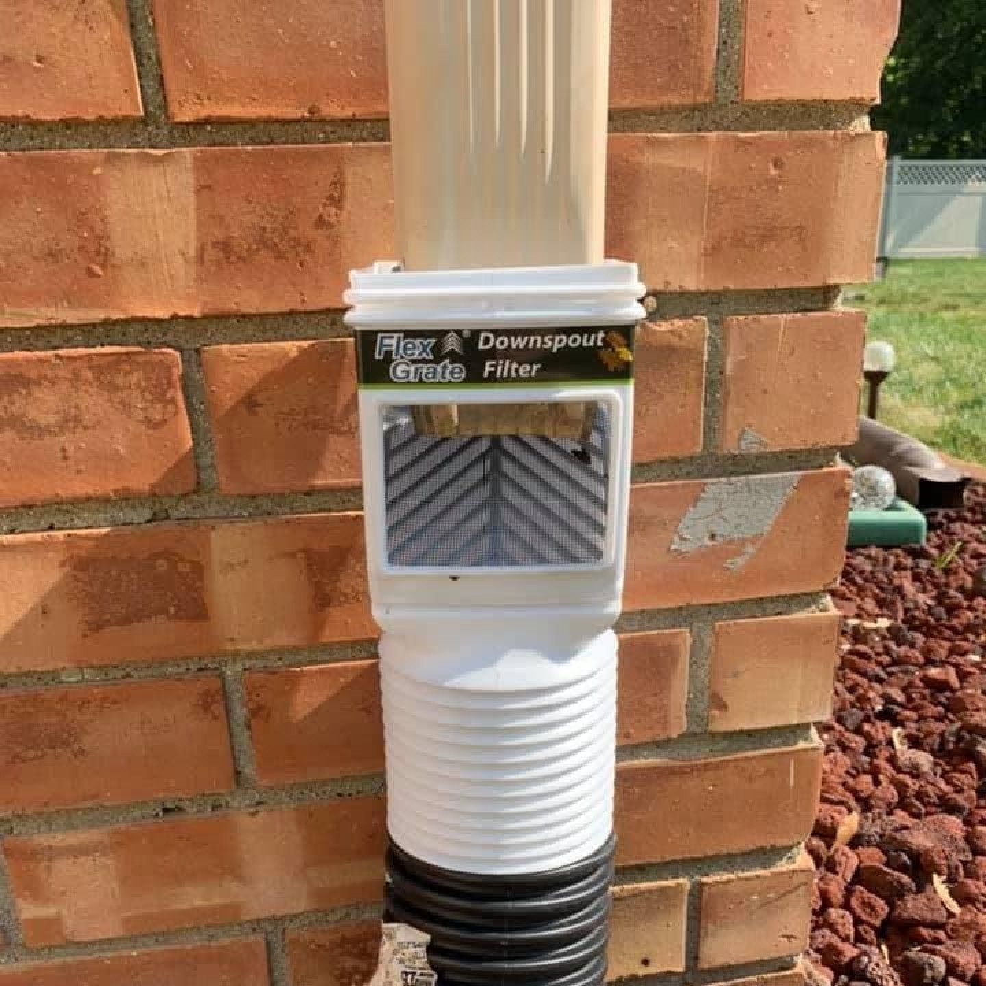 Downspout, leaf filter