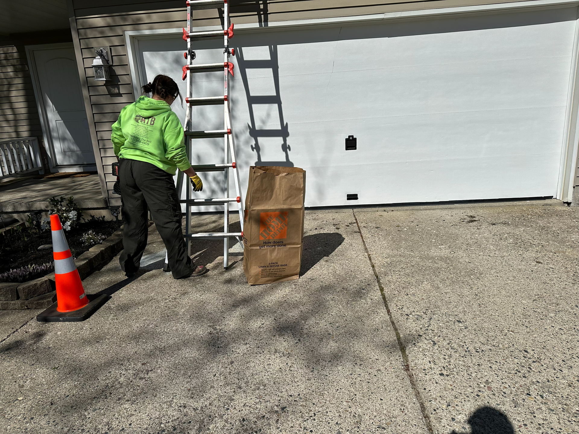 gutter cleaning professional
