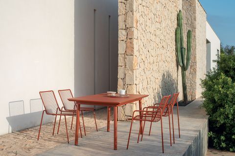 Sedie e tavolo da giardino EMU in ambiente outdoor a Fonte Nuova