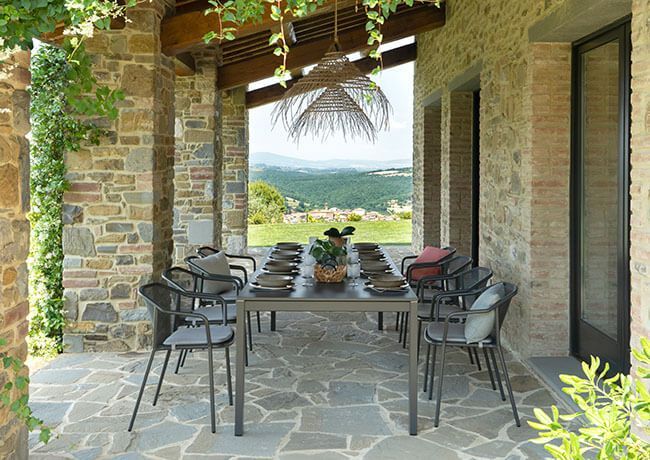 Sedie e tavolo da giardino EMU in ambiente outdoor a Fonte Nuova