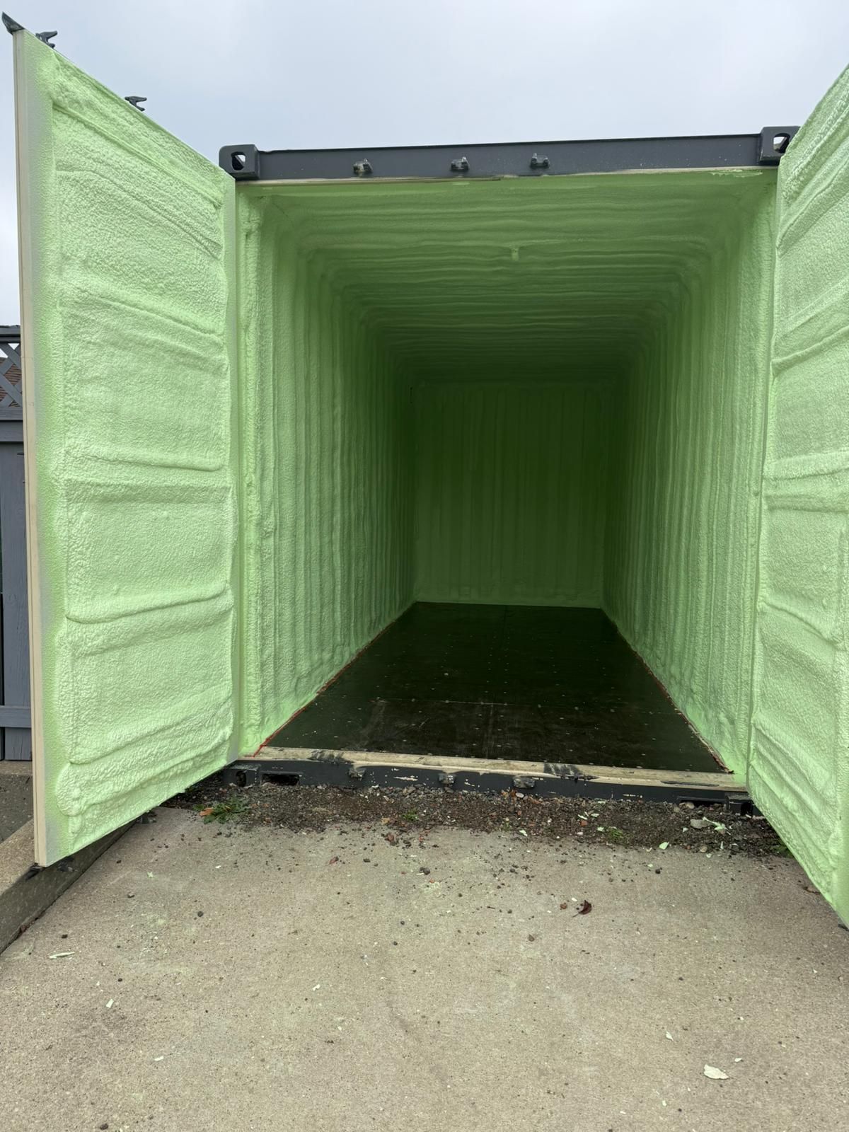 Sea can spray foam