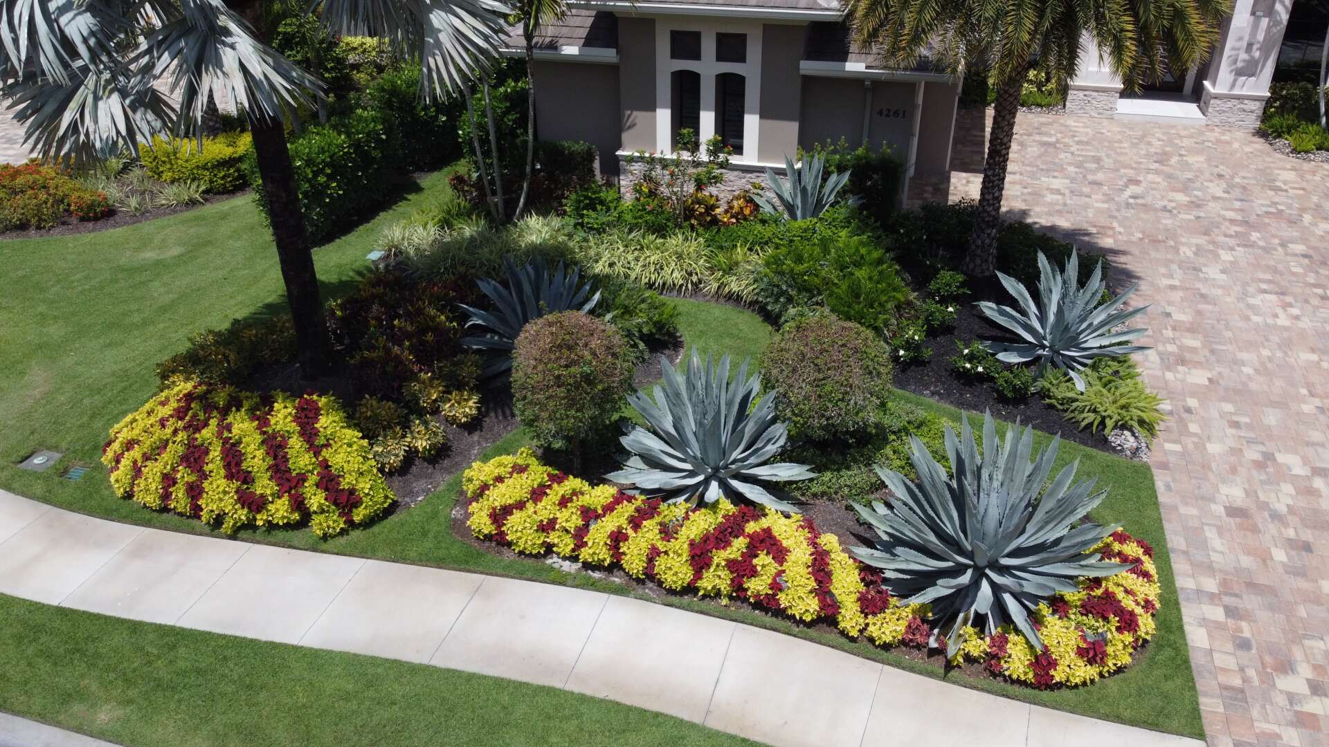 Lawn Maintenance Naples Florida