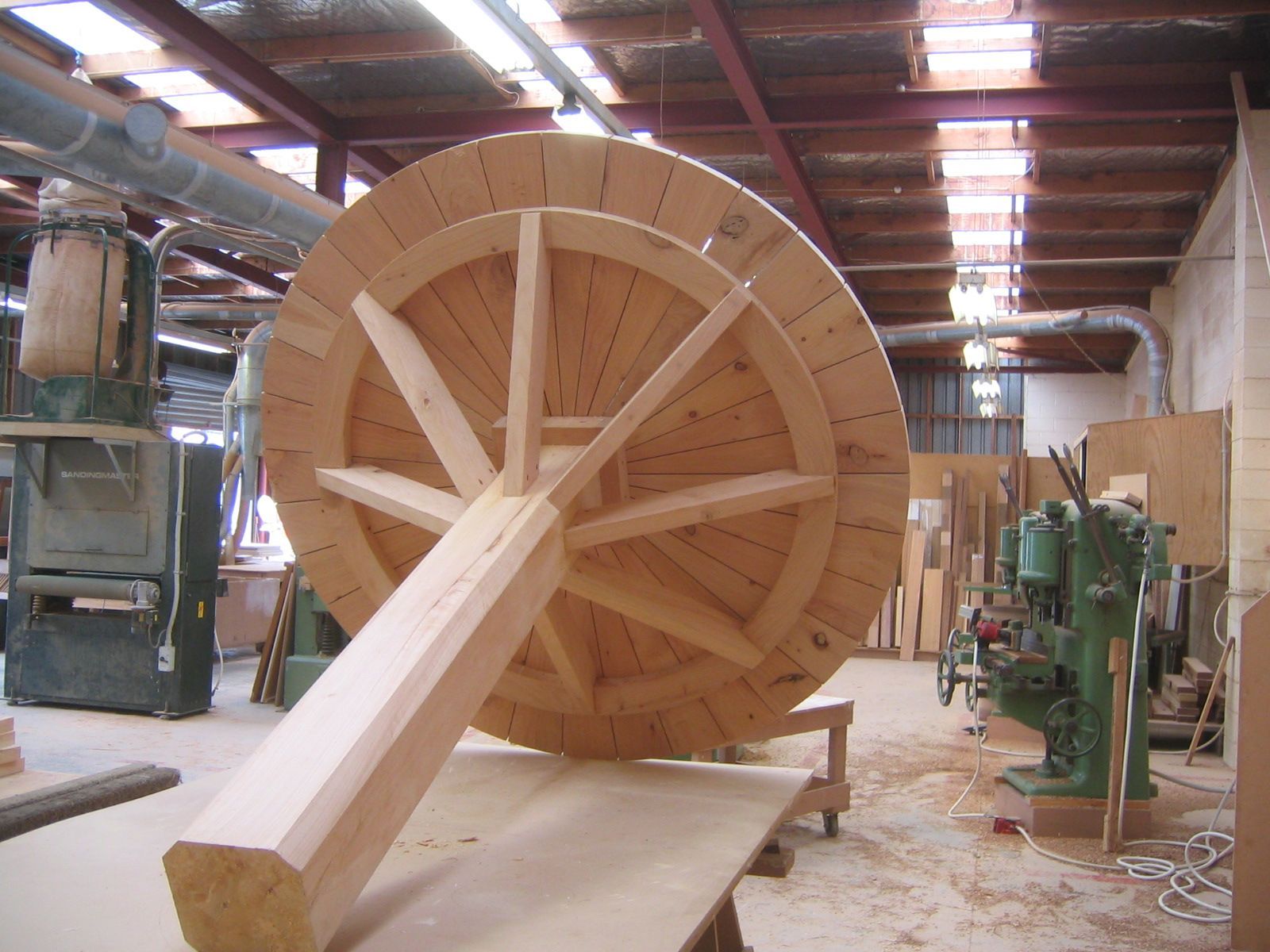 Macrocarpa round table