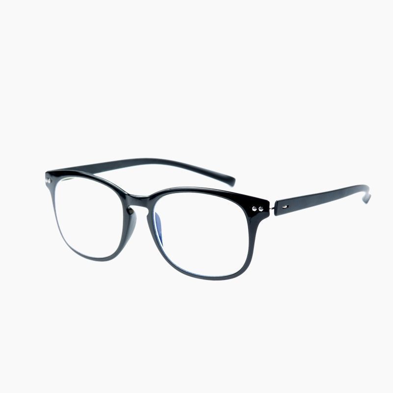Un par de gafas de lectura negras sobre un fondo blanco.