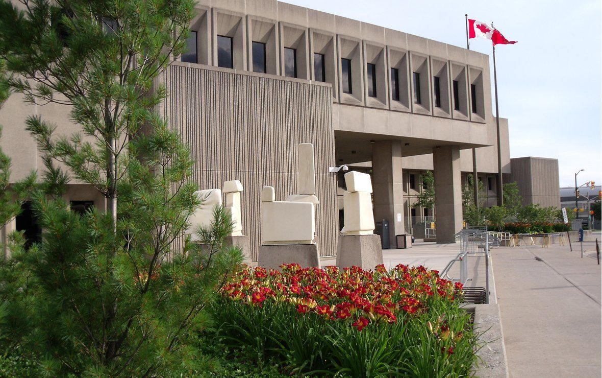 LONDON COURT HOUSE