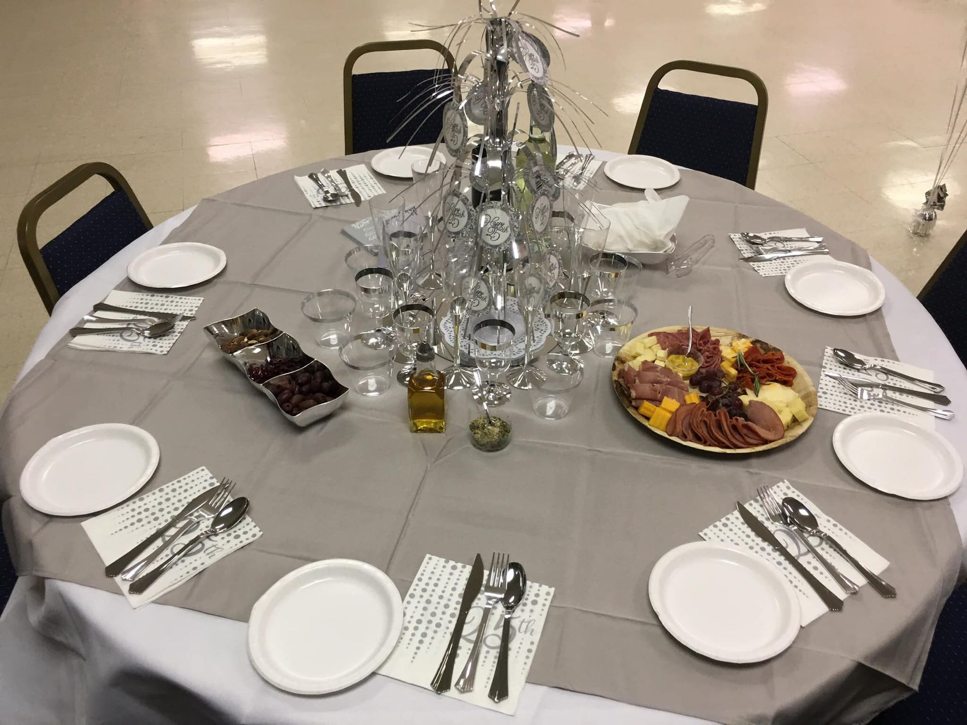 dining image