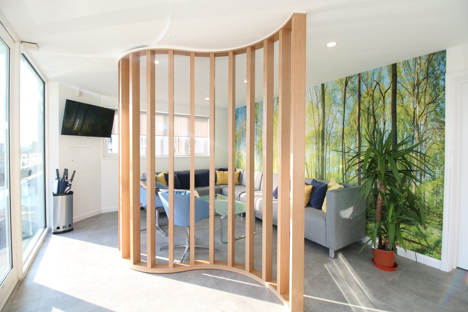 Chill Out Area / Reception Area - Glenside Commercial Interiors