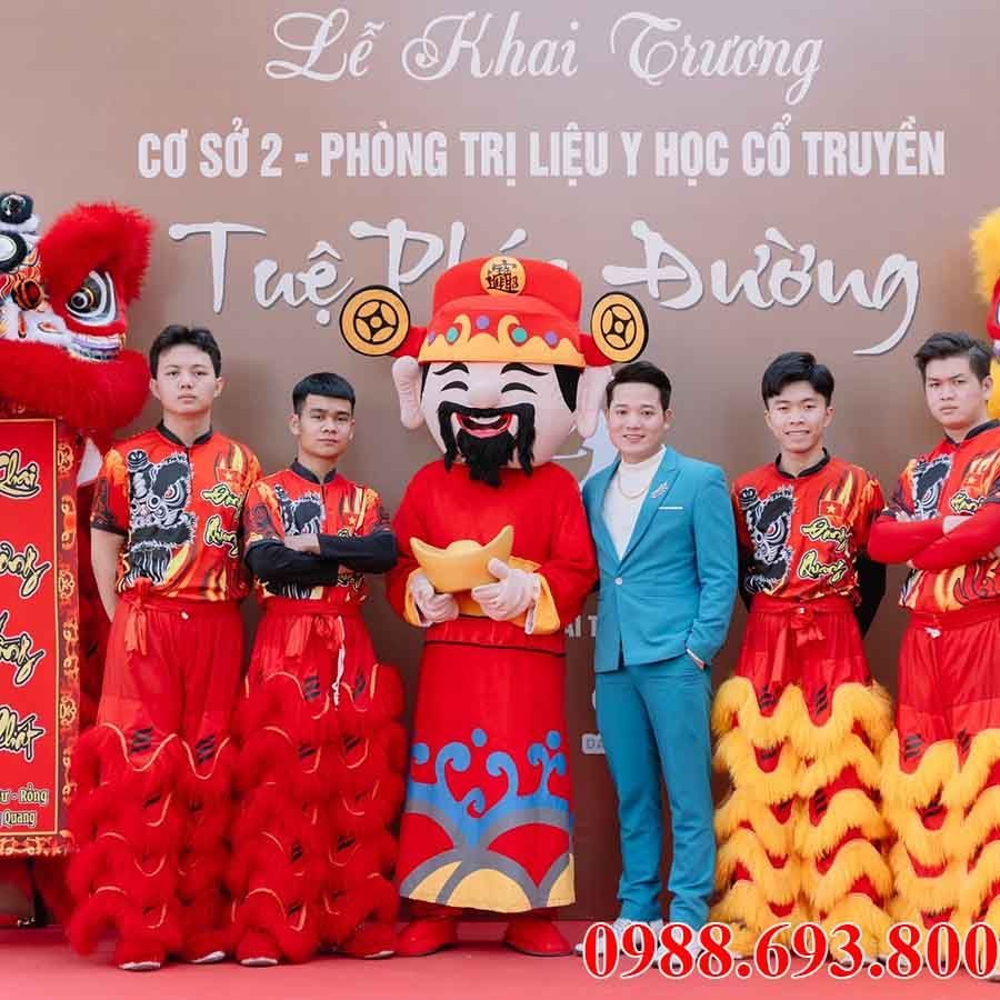 Thuê múa lân rồng khai trương