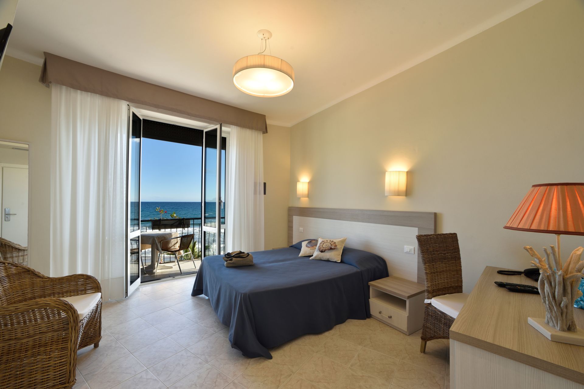 camera vista mare