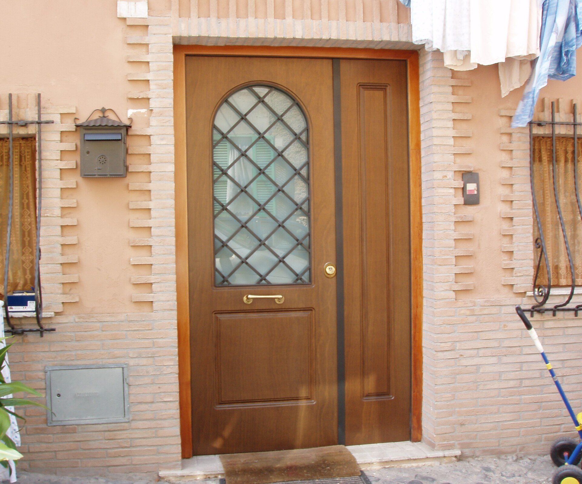 Porte d'ingresso Comerci Serramenti
