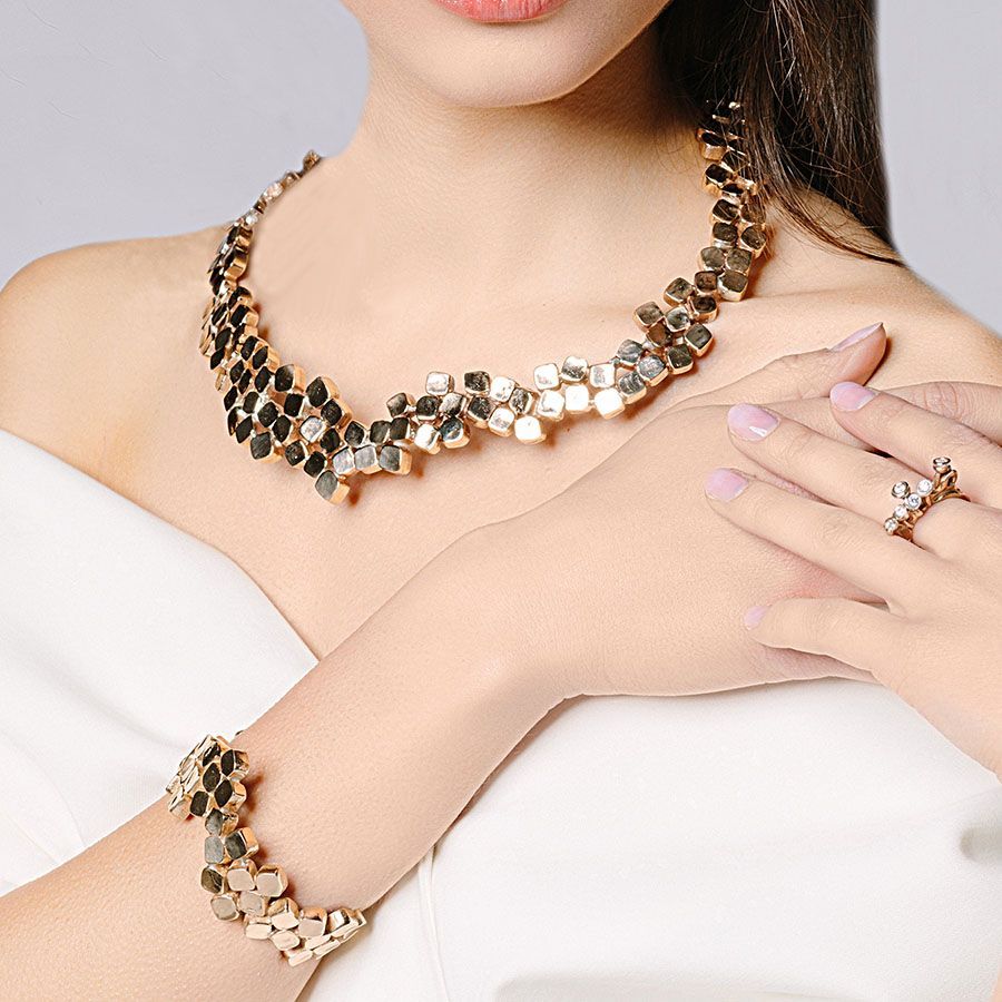 collier