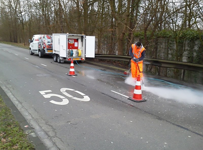 Meclean Hogedruktrailer HDT 350/18 Verwijderen van wegbelijning met SteamPLUS