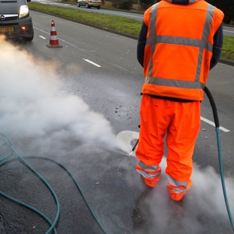 Meclean hogedruk unit Trailerpack TP 200/21 verwijderen van wegbelijning