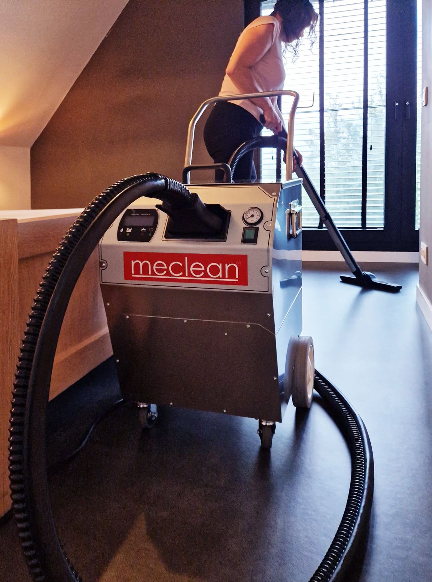 Meclean professionele stoomreiniger SteamPower VAC voor het verwijderen van bedwantsen
