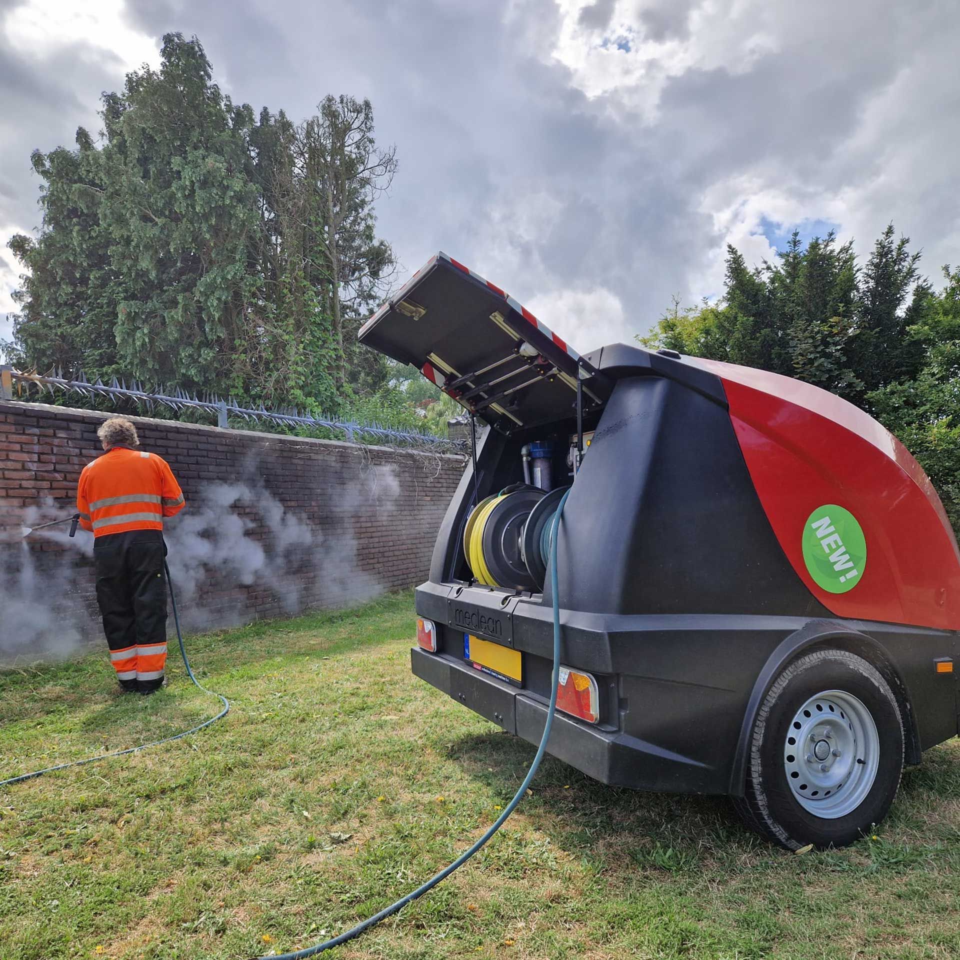 Meclean high-pressure trailer Trailerjet TJM 200/21 diesel engine drive SteamPLUS graffiti removal