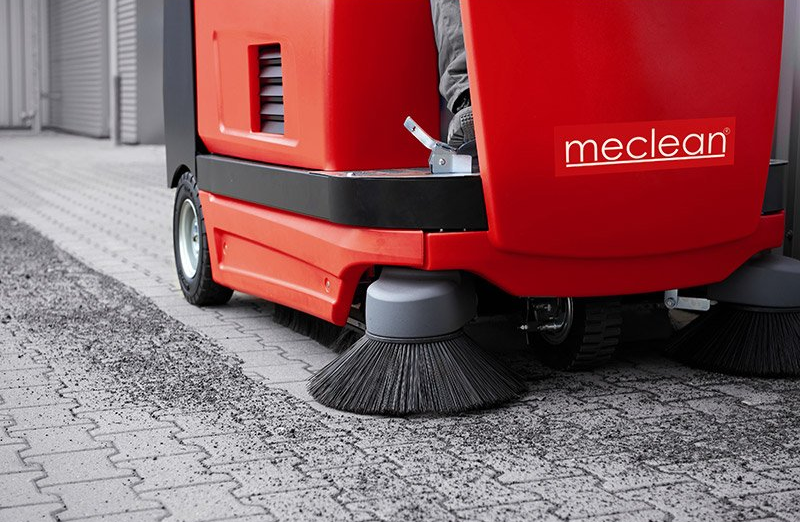 Meclean industriële veegmachine batterij aandrijving BUSTER 1300TTE Buitenvegen