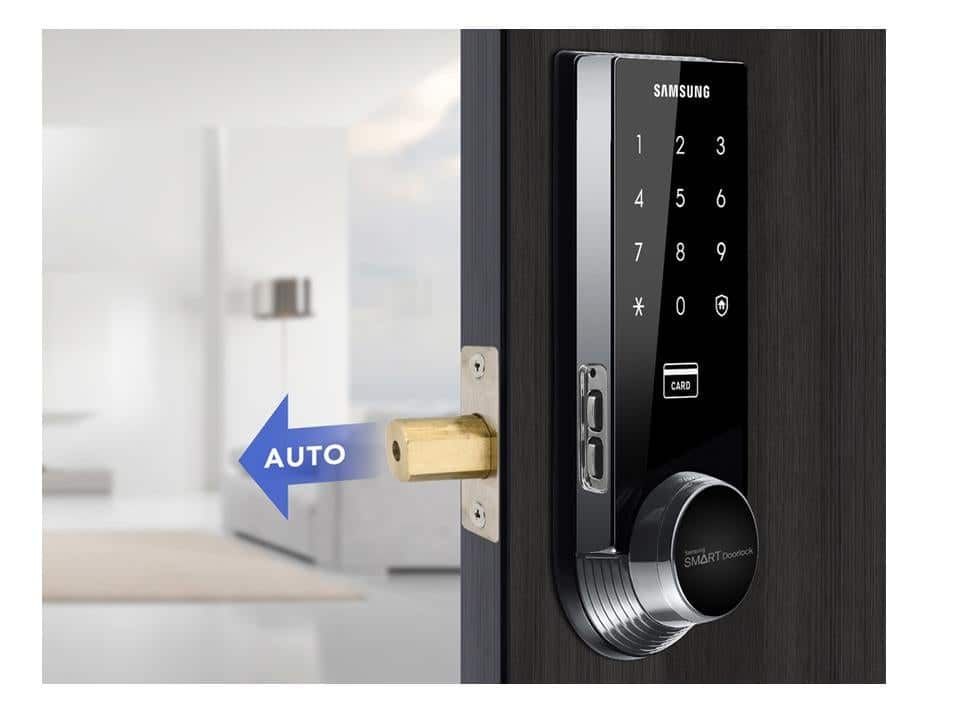 Picture of a Door Lock That Says Auto on It — KeyBay in Mittagong, NSW