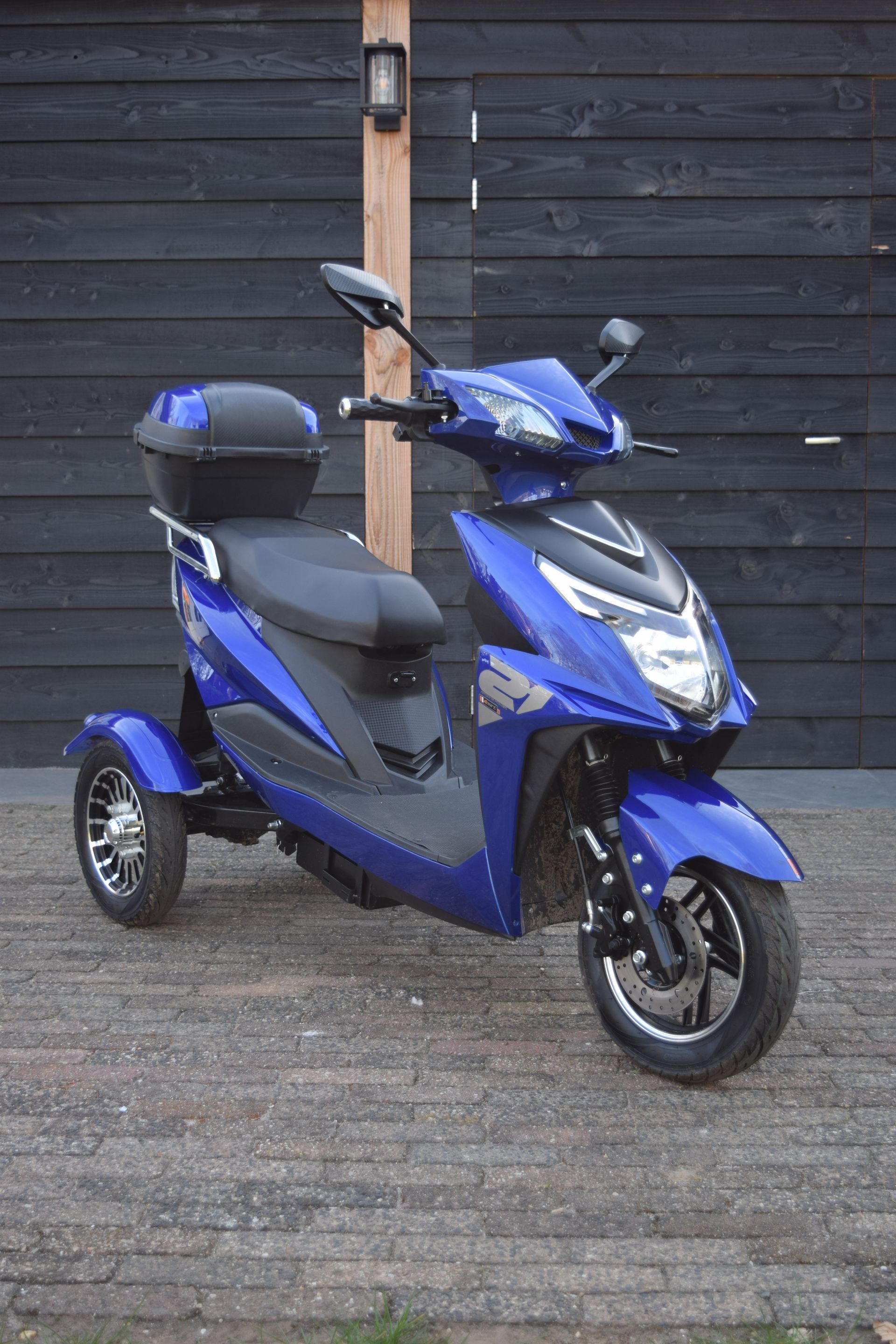 Ripco. Light E driewielscooter 25 KM/U, 40 KM bereik