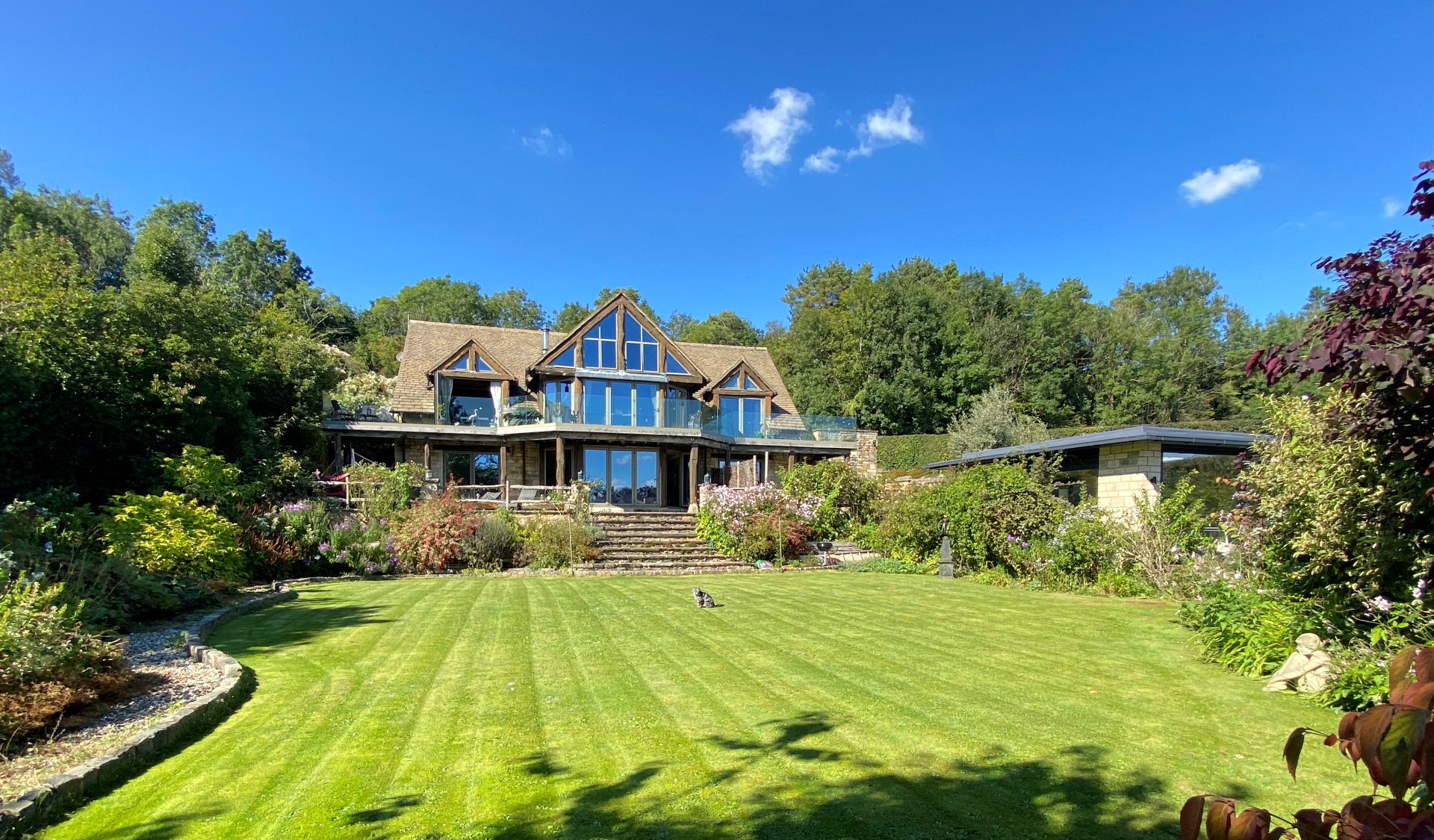 constructed house by RTB construction in Cheltenham