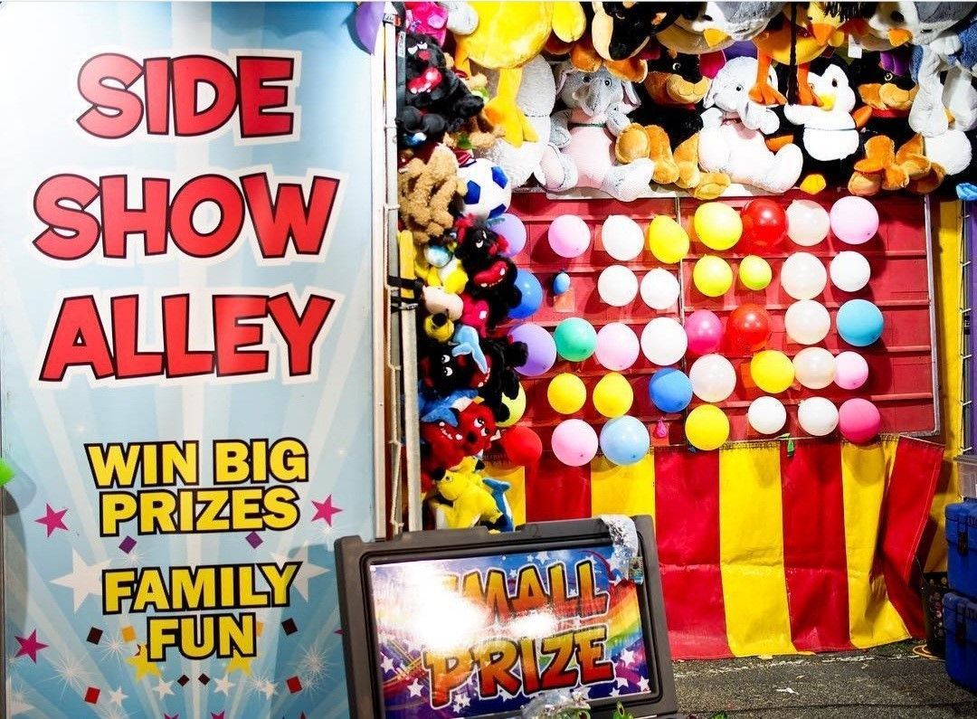 Ballon Bust Game on the wall — Bills Amusements In Rockhampton, QLD