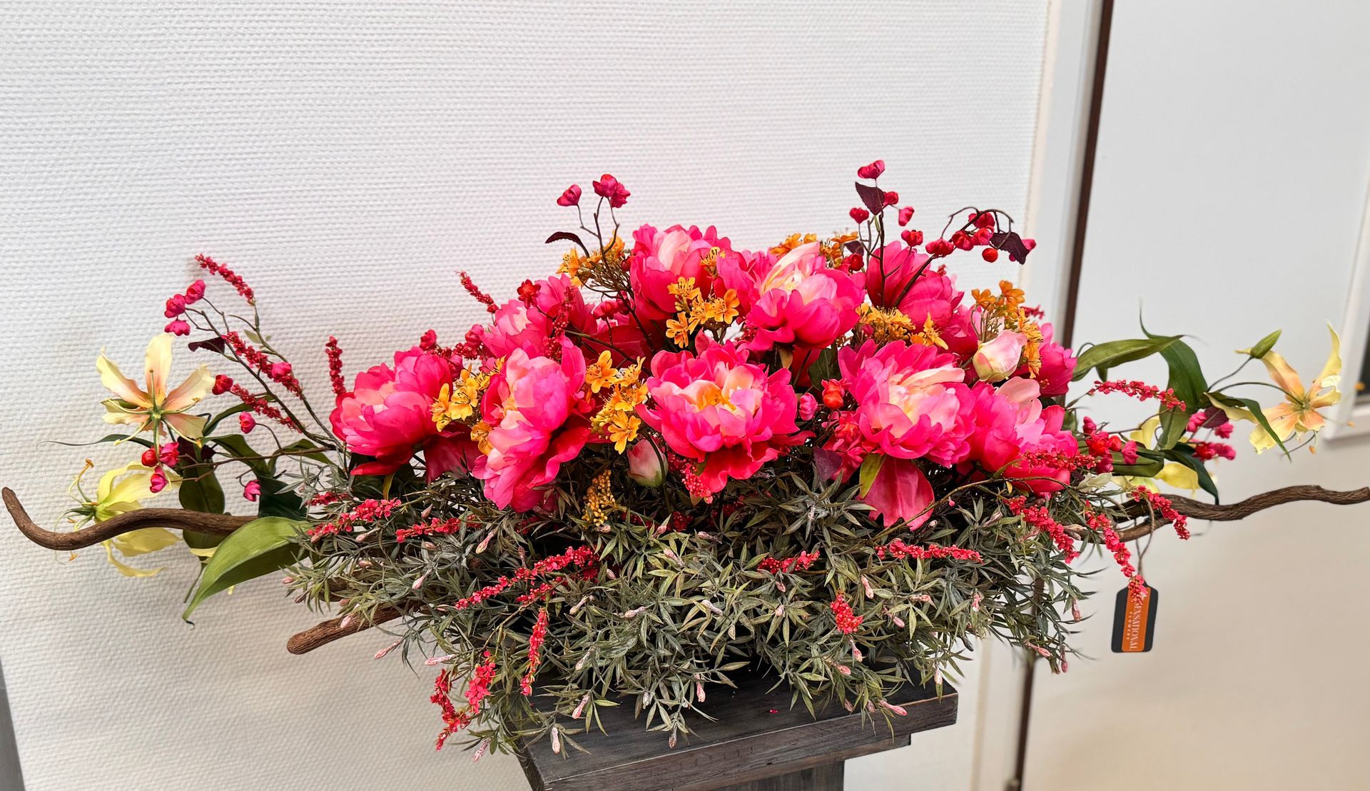 Tafelboeket XL PIOEN -Fuchsia