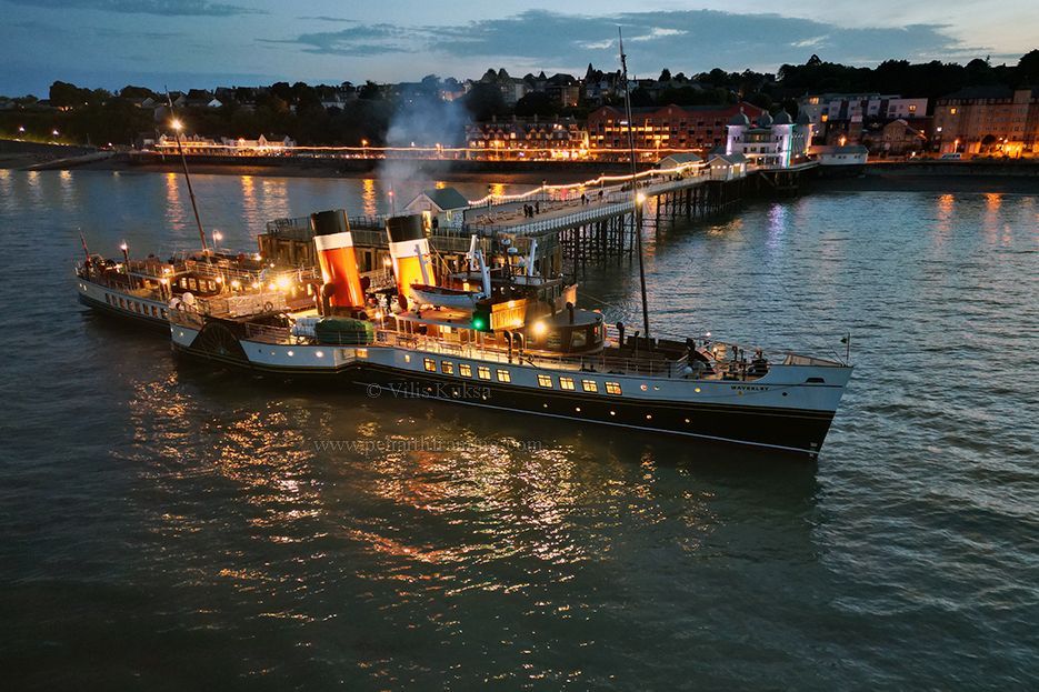 Waverley at Penarth Pier - Night