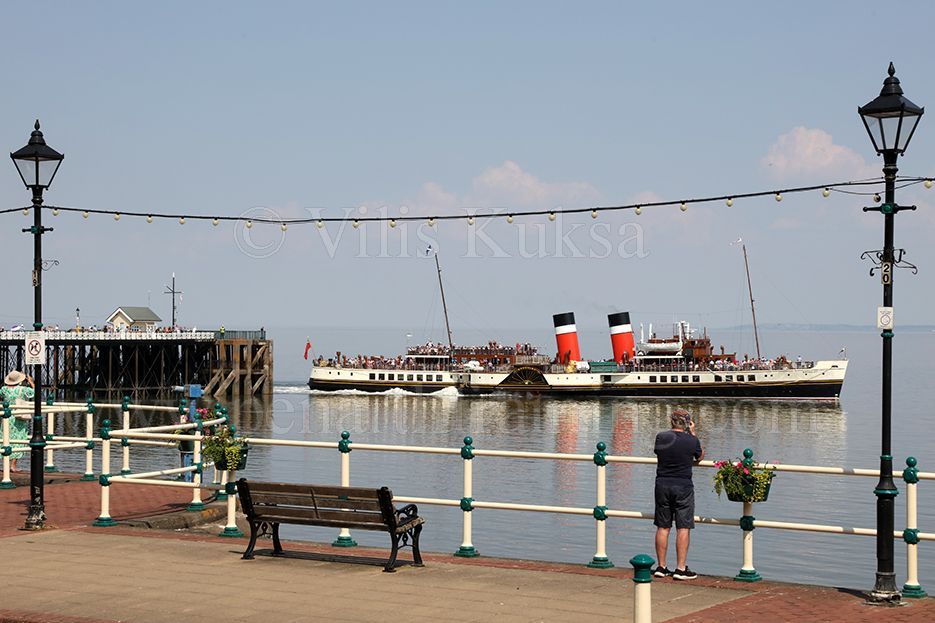 Waverley leaving Penarth Pier, Penarth Esplanade