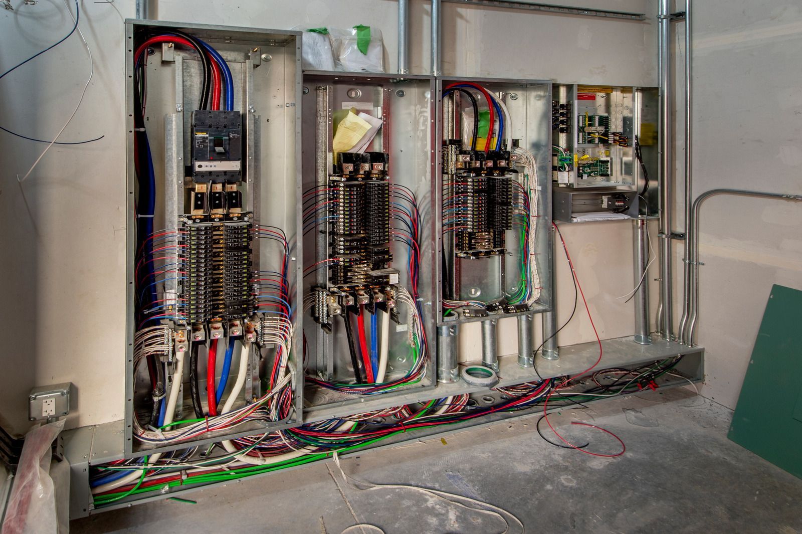 A room with a lot of wires coming out of it.