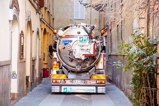 Spurgo pozzi neri