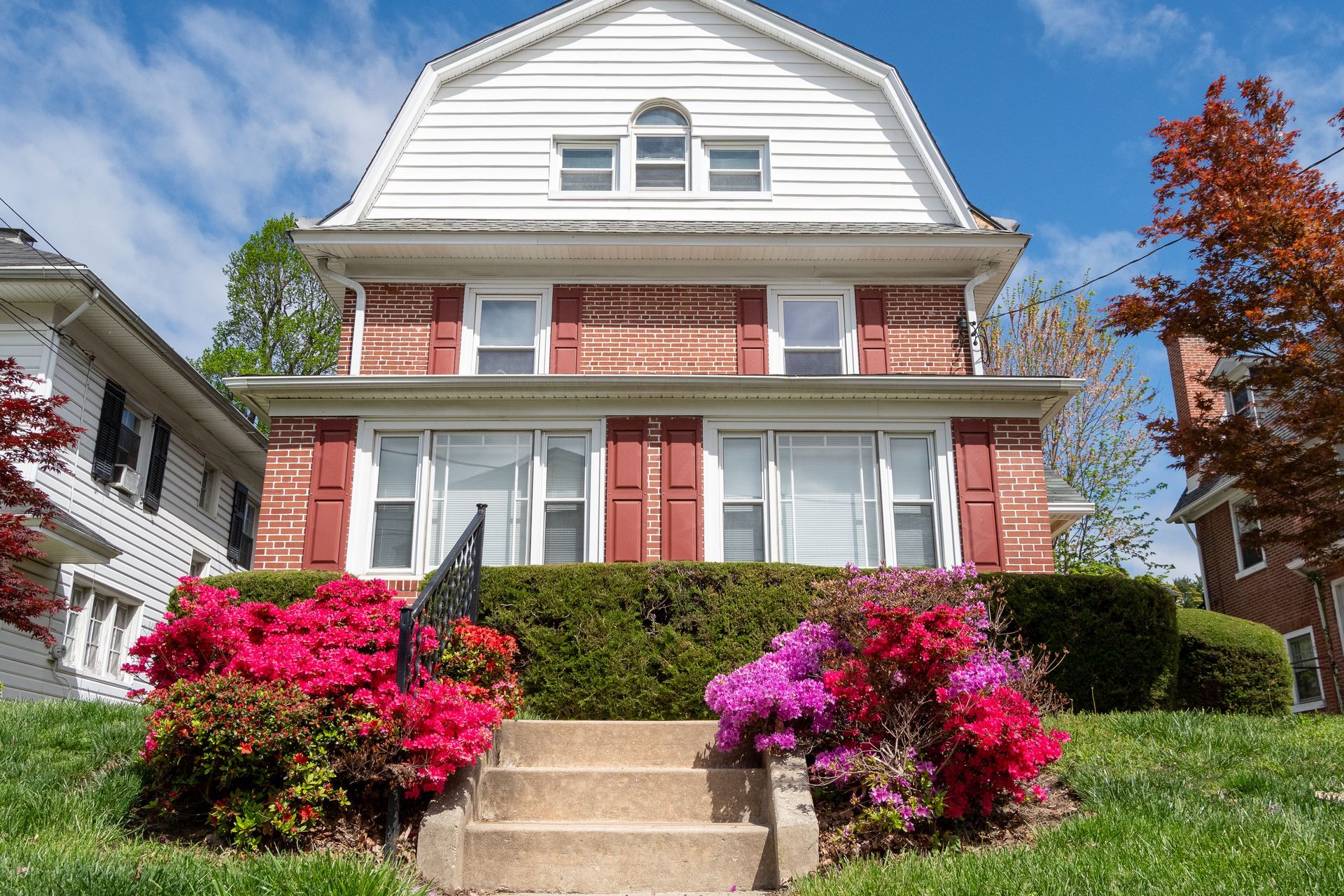 A picture of Wagner Apartments-Ardmore on a spring afternoon. 