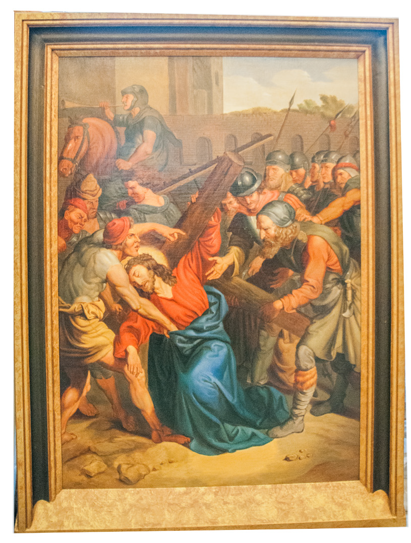Statie 5: Simon van Cyrene helpt Jezus het kruis dragen