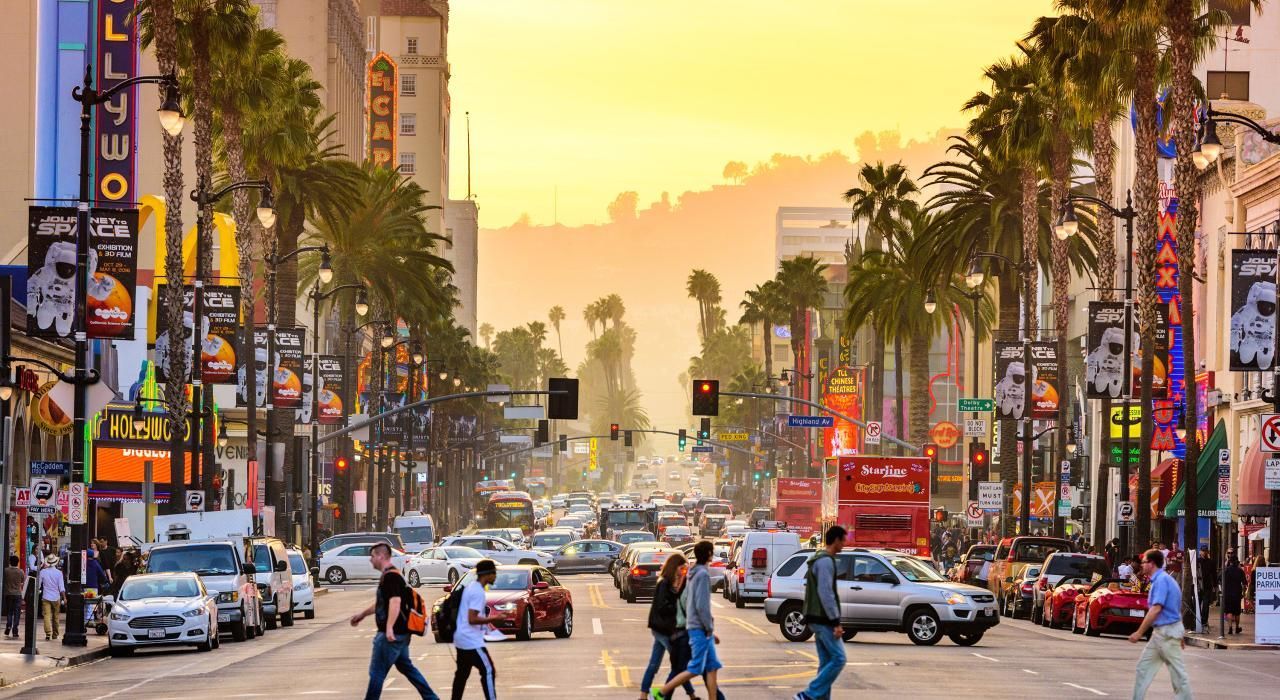 Pick Up Furniture Delivery in Los Angeles - 49van